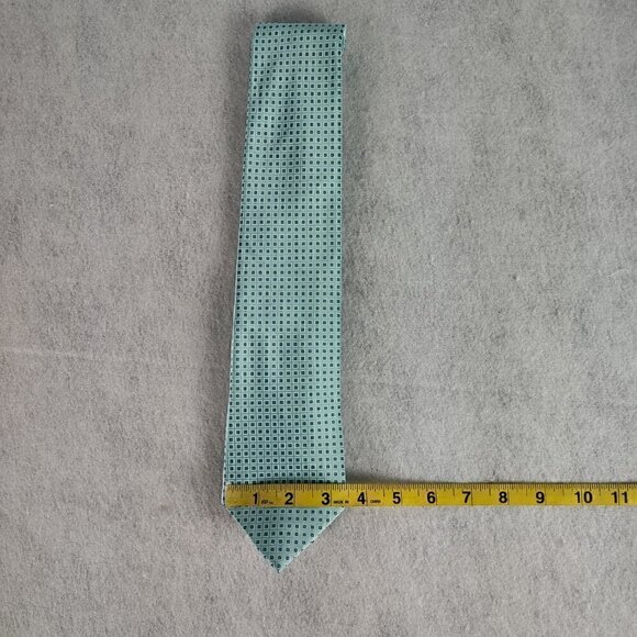Izod Men's Very Light Blue, White, Blue Square Patterned 100% Silk Necktie - Picture 5 of 8
